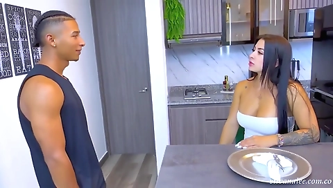 Hot salesmana jump umberley is an abilit flats nene compla drift platform of