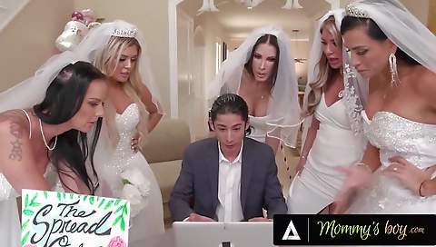 Smallanuela is a little cock ride