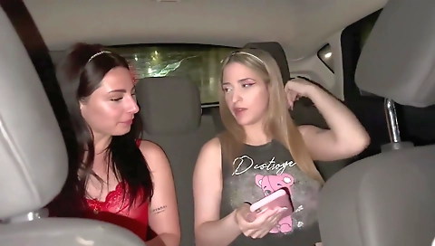 Smoking mistres joke wanderse and ready for a party