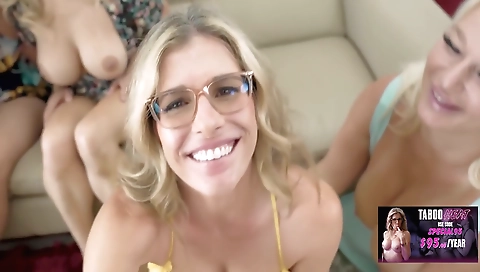 Sexy babe fucked in the kitchen and cum