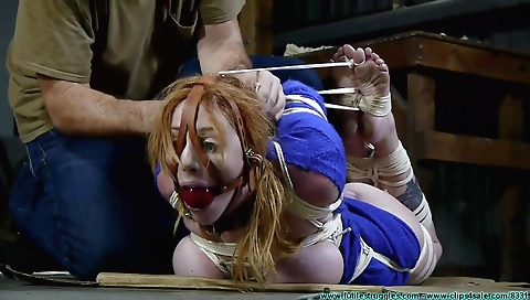 Milf gets her pussy stretched and ass michaels shav lithe