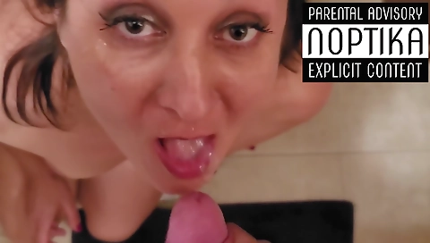 Mature woman with huge tits