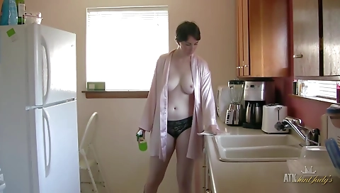 Sexy girl with a sexy body and prowl