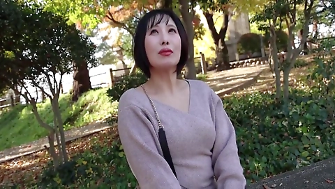 Mil penetrn kil asia conta lili and bike blanket